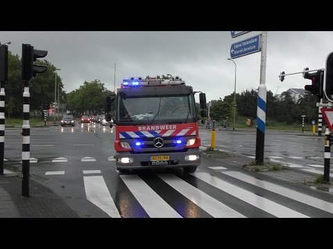 PRIO 1 Politie en TS 11-5034 met Spoed naar de Dubbele Buurt in Purmerend