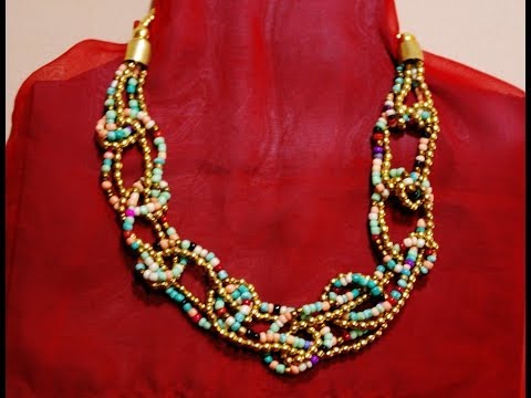 COLLAR DE NUDOS. Necklace knots