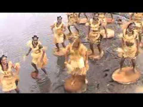 DIANE AMEDEE DHEMEZ dans Ye ombe