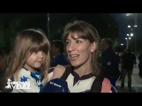 "Catalina en Paso a Paso por Matias Pelliccioni" Barra: La Pandilla de Liniers &bull; Club: Vélez Sarsfield