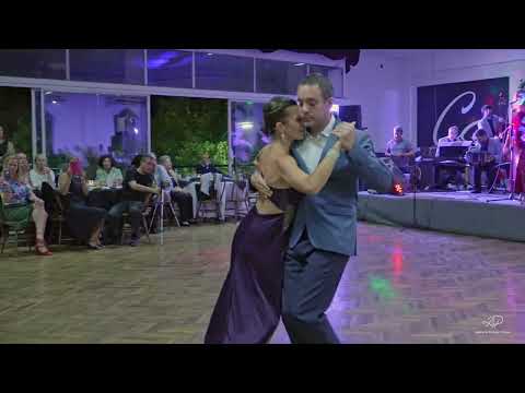 Pablo Fidanza & Constanza Vecslir + Orquesta Típica Misteriosa Buenos Aires - La Vida es una Milonga