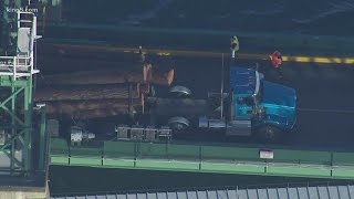 Edmonds/Kingston ferry back in service after logging truck spills load