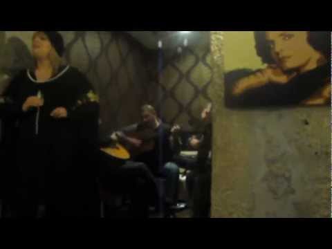 PAULA CANOSSA FADO ,NO CAFÉ G Z NA RUA  DE ANTERO QUENTAL, NO PORTO