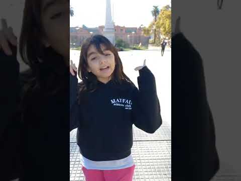 ALMA ZARZA PLAZA DE MAYO. ARGENTINA