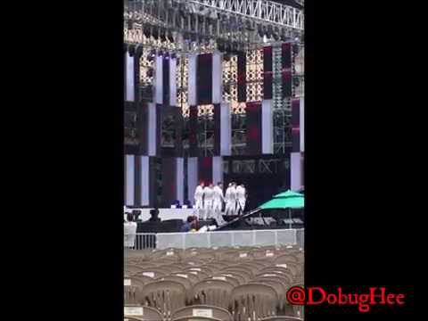 150804 Summer K-pop Festival rehearsals: U-KISS - 만만하니