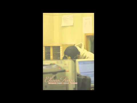 [120113] Sukira - DJ Min eating whilst dancing