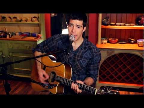 Nicki Minaj - Starships (Acoustic cover by Ryan Shubert)