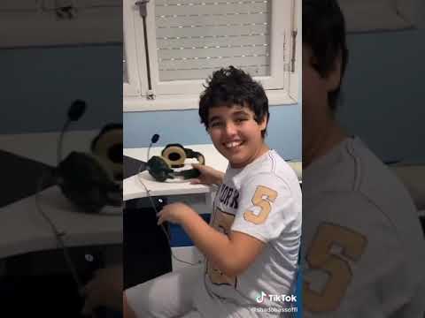 Shadobass gifle son petit frère