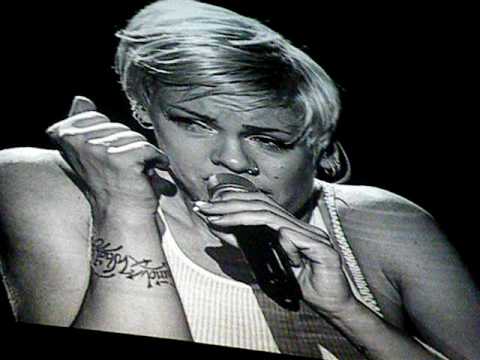 Family Portrait - Pink Birmingham NIA Live 16/04/09