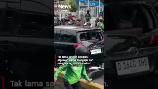 Download lagu Detik-Detik Menegangkan Mobil Lawan Arah, Tabrak Kendaraan hingga Diamuk Massa #shorts mp3