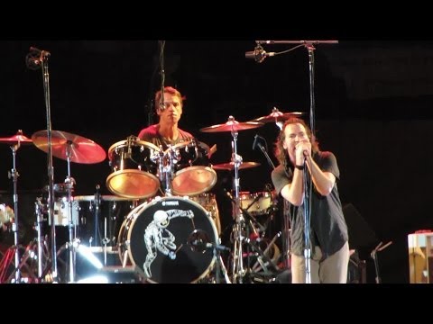 Pearl Jam: Present Tense [HD] 2010-05-21 - New York, NY