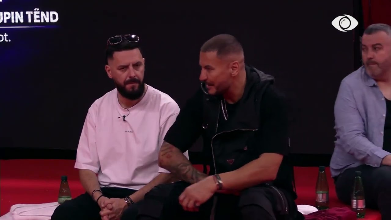 Banorët vijojnë stërvitjen, tërheqin litarin