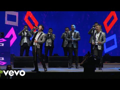 La Arrolladora Banda El Limón De René Camacho - Así Te Quiero Yo (En Directo)