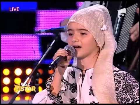 Maria Cârneci trebuie să fie mândră: Micuța Laura Ungureanu îi calcă pe urme!