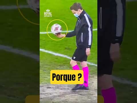 ¿Por qué los árbitros dejan caer el balón? 😱⚽