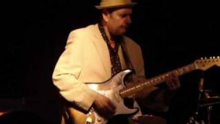 Ronnie Earl and the Broadcasters: "Skyman"   Live at The Narrows 6 19 10.