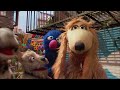 Grover Walking The Dog Retrotv Throwbacktv Sesamestreet Grover Elmo Throwbacktvmovies
