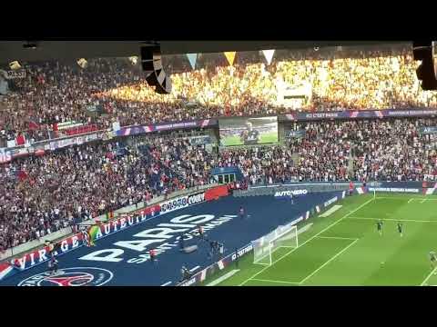 Paris Saint Germain  welcomes Lionel Messi  at the club