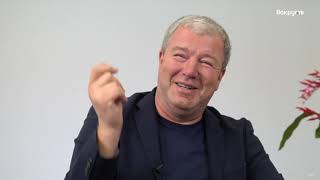 Александр Робак - талантливый музыкант, продюсер и композитор, чья яркая карьера наполнена достижениями и интересными фактами Александр Робак: биография, достижения, интересные факты