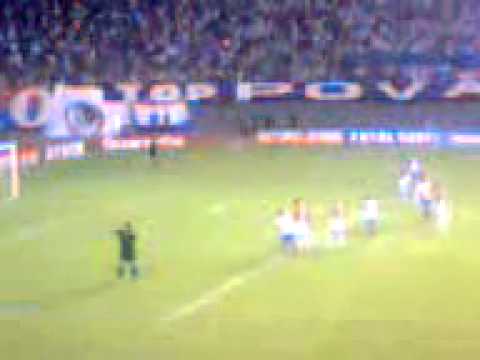 JAEL PERDENDO PENALTE BAHIA 3X0 PORTUGUESA