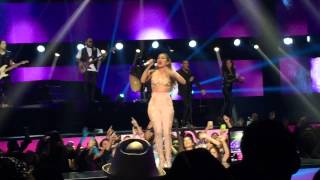 Jlo en Billboards 2015 homenaje a Selena