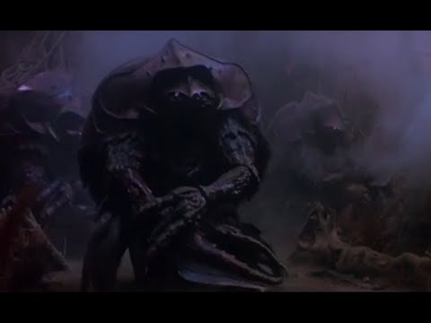 Garthim Attack Kira's Village - The Dark Crystal 1982 (12)