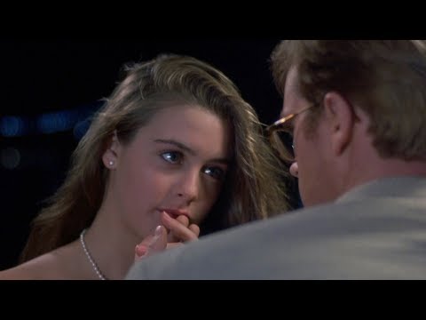 The Crush (1993) - Alicia Silverstone Kiss Scene