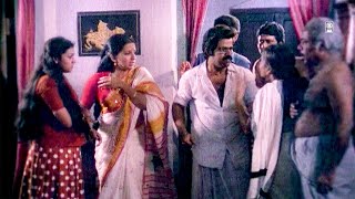 മോള് പാരലൽ കോളേജിലെ വാധ്യാരുമായി ഇഷ്ടത്തിലാണെന്ന്..ഇവൾ പഠിക്കാൻ പോകുന്നത് ഇതിനാണ് !