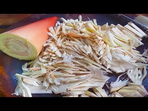 Banana Flower Chicken Soup - COOKING BANANA FLOWER & FRIED CHICKEN SOUP
