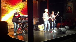 Wir 4: Mei Gitarr&#39; redt für mi (While My Guitar Gently Weeps)