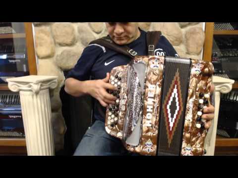 2072 - Hohner Anacelto Rey del Norte II EAD Mi MM 34 $2495