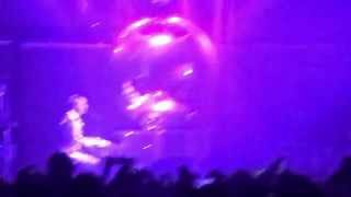 Miley Cyrus &amp; Her Dead Petz - Twinkle Song - Milky Milky Milk Tour, Chicago 11-19-2015