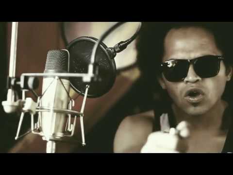 THIERA KOUGAR - Calmez vos nerfs (Clip Officiel-2016)