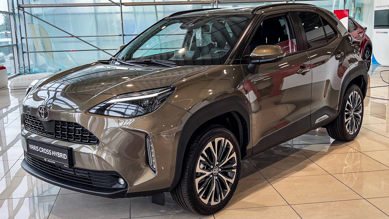 2024 Toyota yaris Cross Hybrid - Interior and Exterior Walkaround