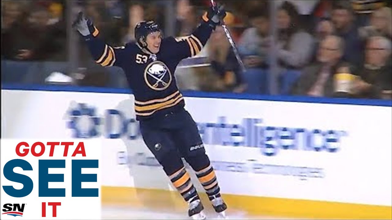 Vidéo: Jeff Skinner devrait donner des cours à Victor Mete...HAHA!!!