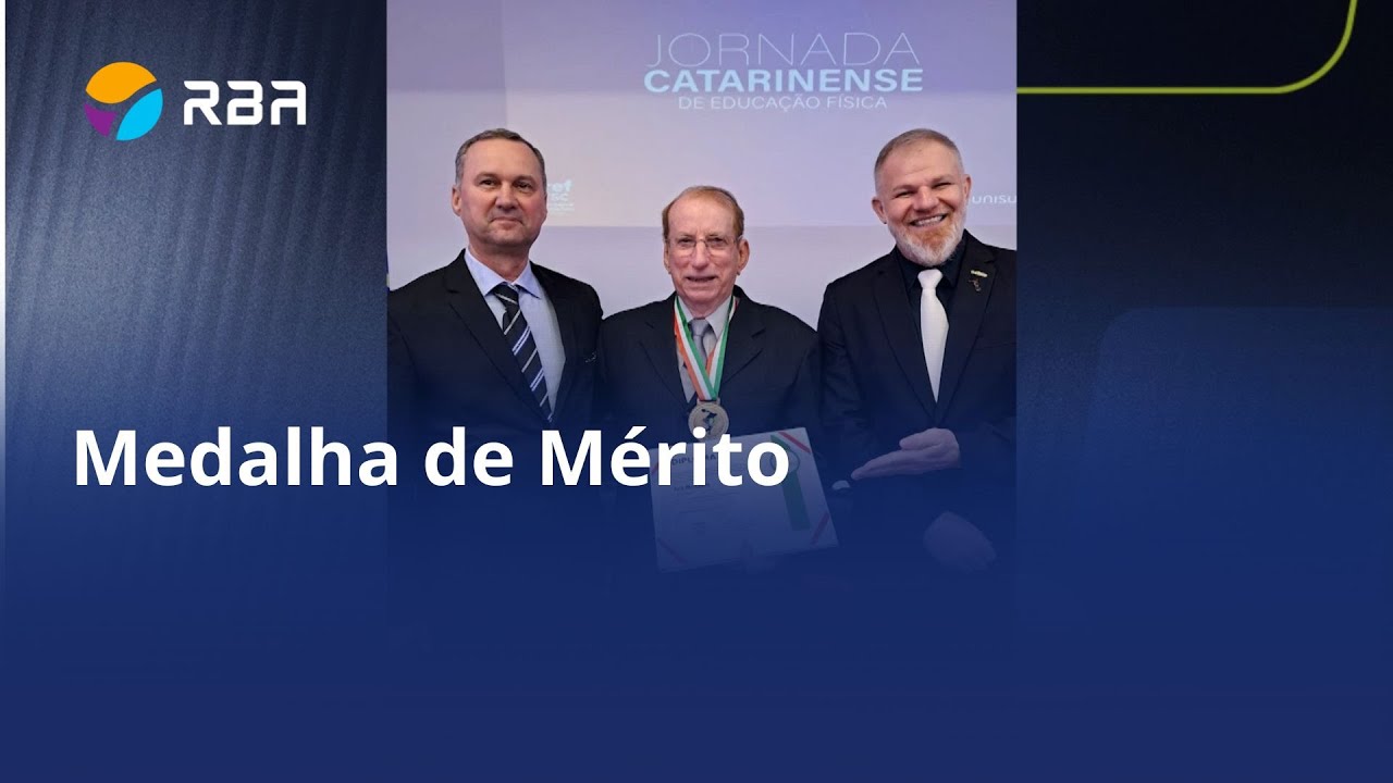 Ivo Nazário é homenageado pelo CREF/SC por trabalho no esporte