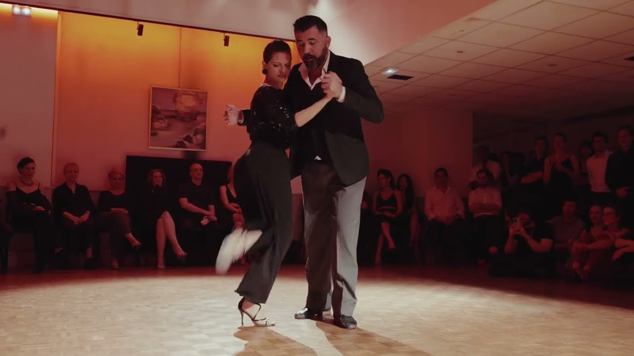 Natacha Lockwood and Andrés Molina - Mi morocha