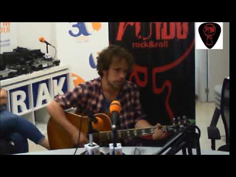 Miniatura del acústico de GUSSY: La luna nunca brilla sola -