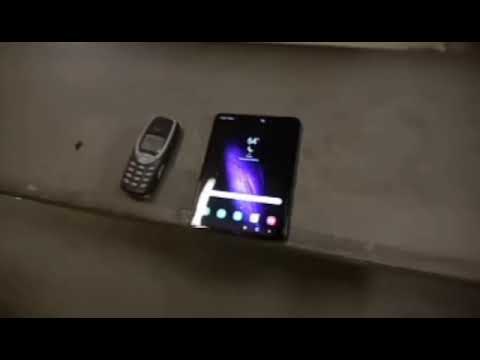 Dropping Samsung Galaxy Fold vs iphone 11 pro max vs Nokia 3310