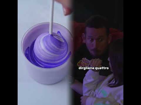 Troppi Nicola quindi ho 2 iPhone 📱 🫢 #casasilva #vigevano #sitcom #cinema #iphone