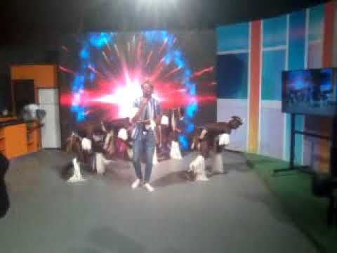 Tsotsi Nigga feat. Papa 9Ja-TVM Tudo as Dez