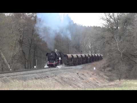 Plandampf im Werratal 2013 - 44 1486-8 mit Güterzug vor Oberrohn