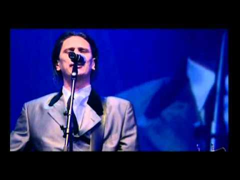 The Escorts - John (Jack) Berry, Syd Twynham and Phil Wilson "live" Shake Rattle N' Roll + Medley