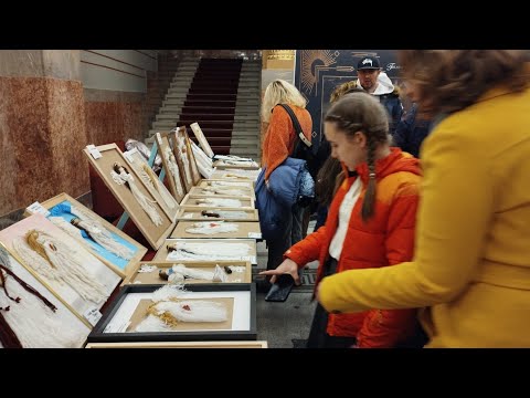Expoziția „Îngeri”, desfășurată la Filarmonică, i-a adus pe copii și pe părinții lor mai aproape de magia sărbătorilor