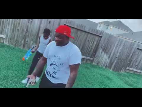 XOSAMA FRESHOUT (MUSIC VIDEO)