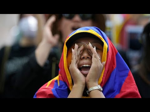 Tibetan protesters clash with police in New Delhi