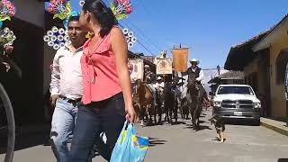 preview picture of video 'Zacapoaxtla, Puebla. Procesión con la Virgen de Guadalupe 1 12 2013'