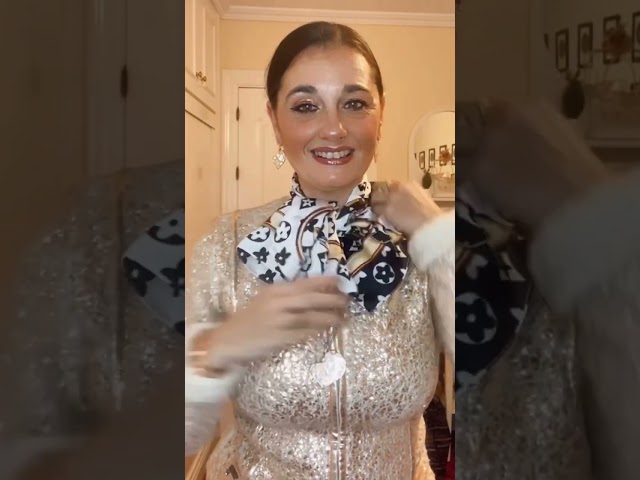 Vídeo relacionado con Pañuelo Disney bufanda pareo diferentes tamaños, Donald, 55 x 200 cm