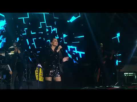 İrem Derici - Gir Kanıma (Bostancı Gösteri Merkezi) (20.11.2019)