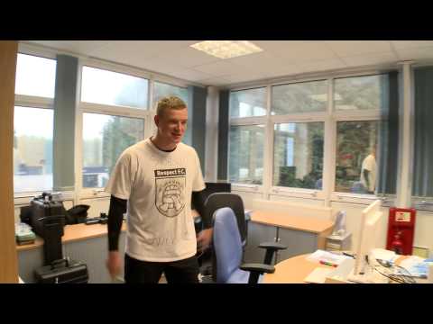 FUNNY John Guidetti wears Zlatan Ibrahimovic t-shirt